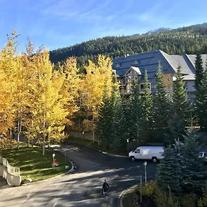 Apartment The Floor Ski-in/ski-out At The Aspens, Whistler